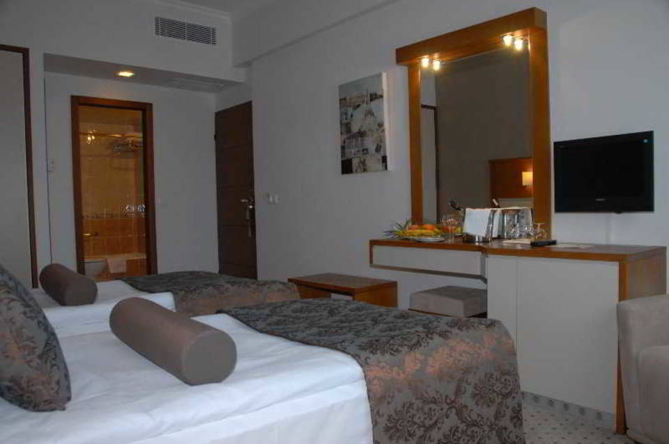 Blanca Hotel 4