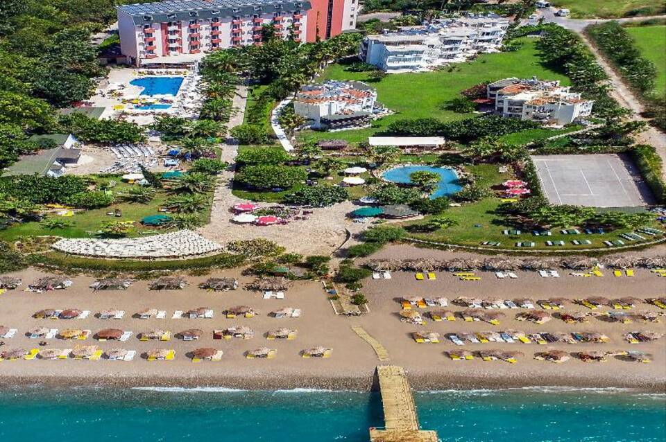 Club Aqua Plaza 1