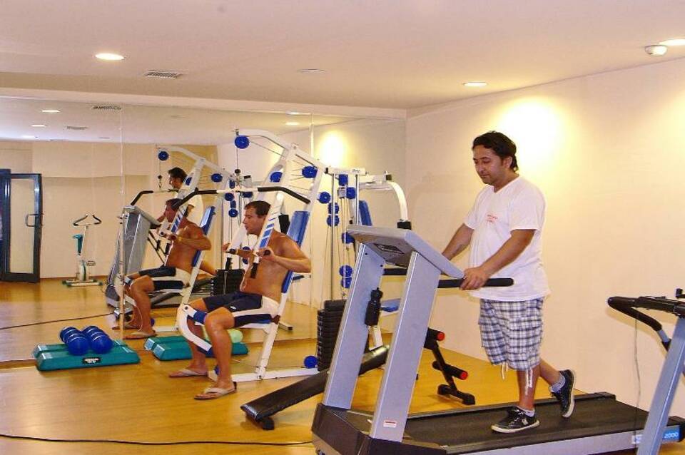 Club Aqua Plaza 3