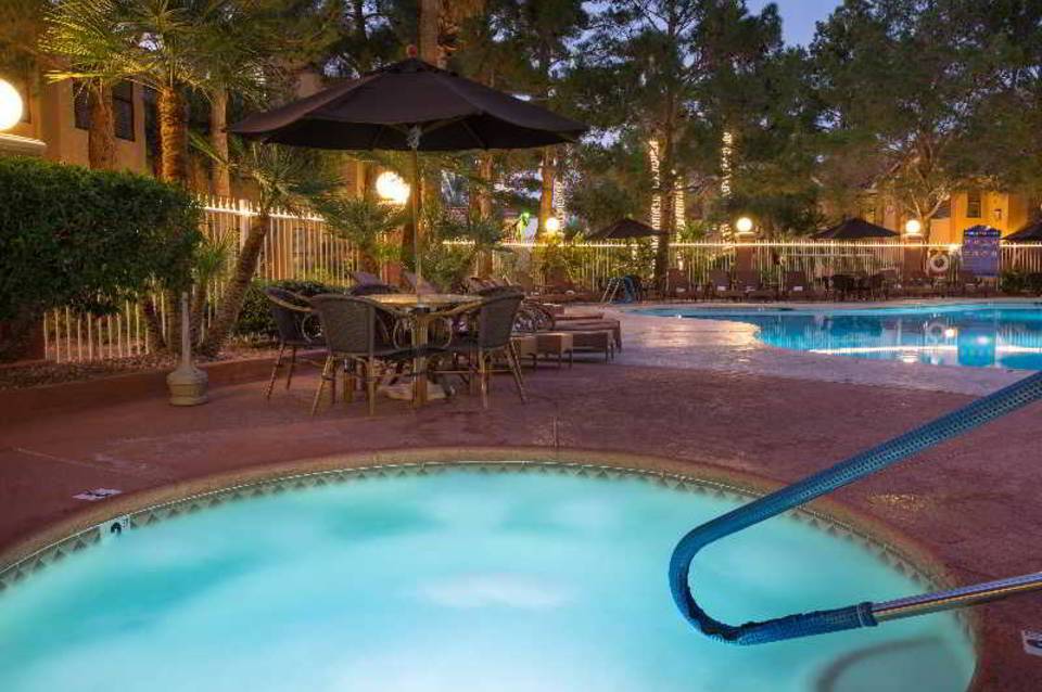 Westgate Flamingo Bay Resort 4
