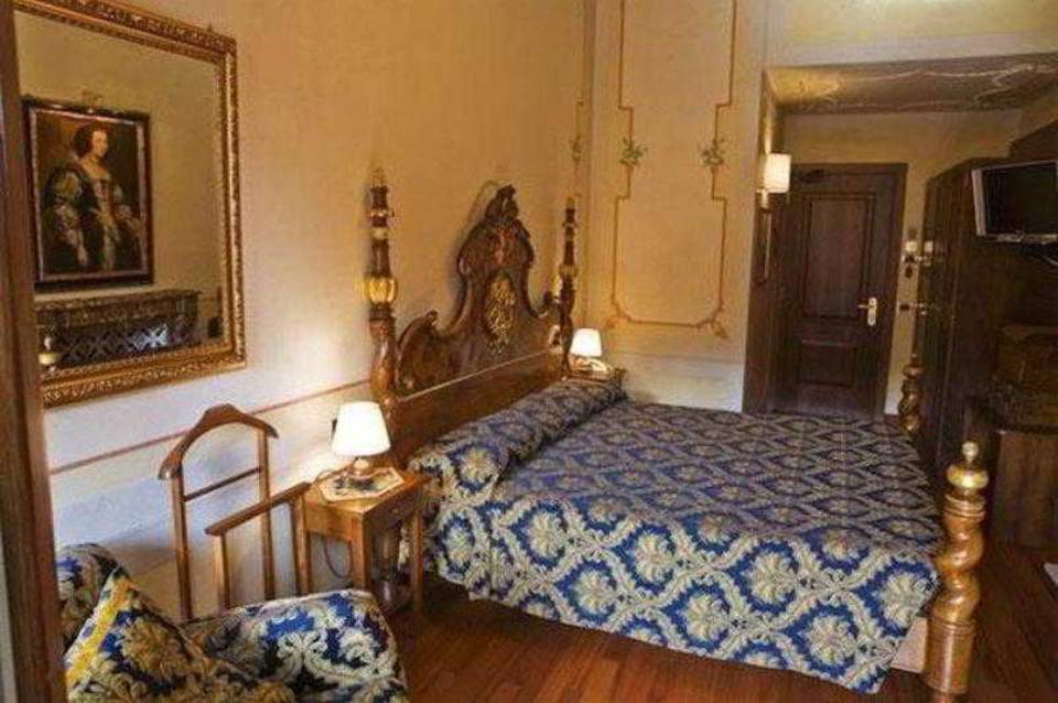 UNAHOTELS Ala Venezia 5
