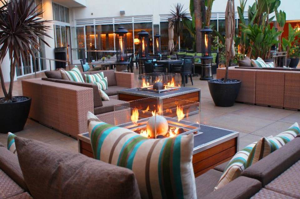 The Beverly Hilton 4