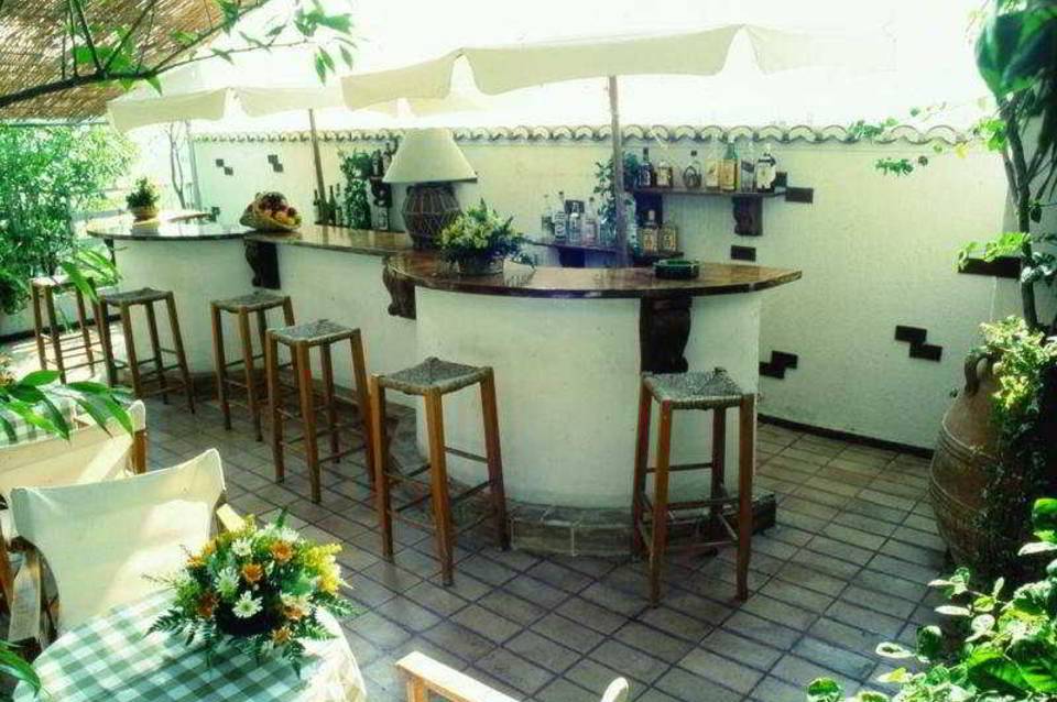 The Park Hotel Piraeus 1