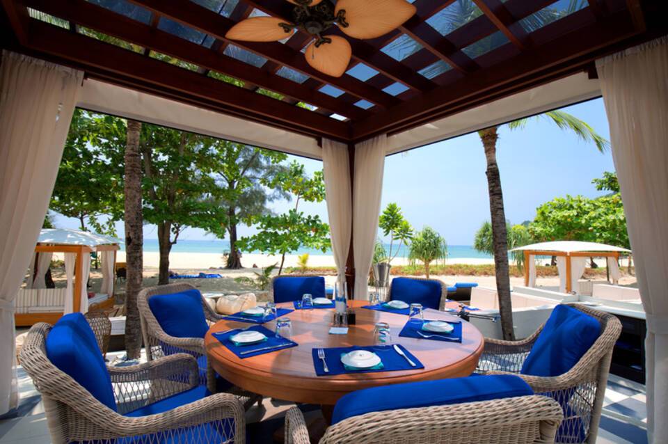 Centara Grand Beach Resort Phuket 5