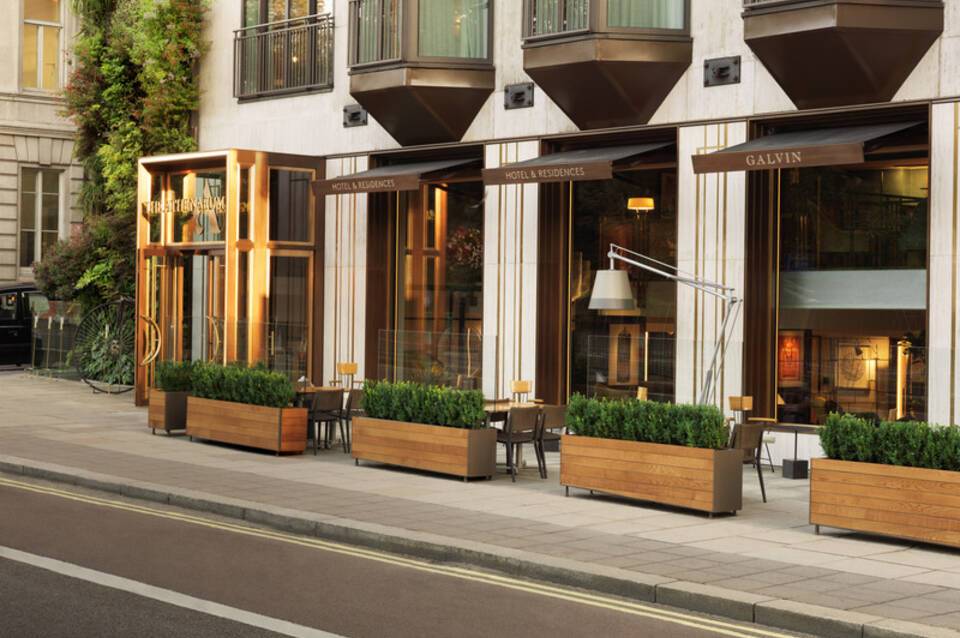Athenaeum Hotel & Residences 2