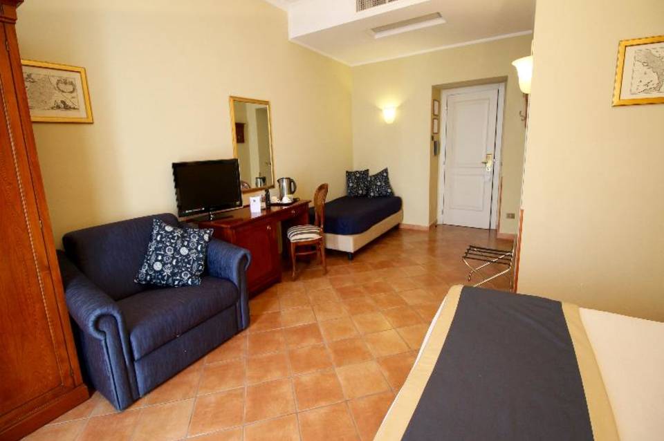 Nuvò Hotel 4