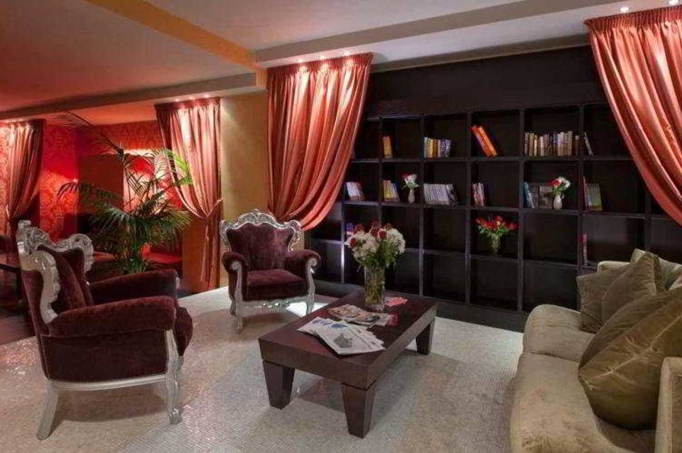 Fiume Hotel 2