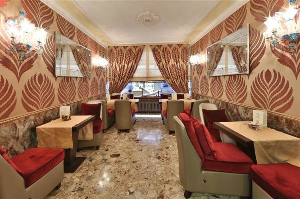 Hotel Montecarlo 4