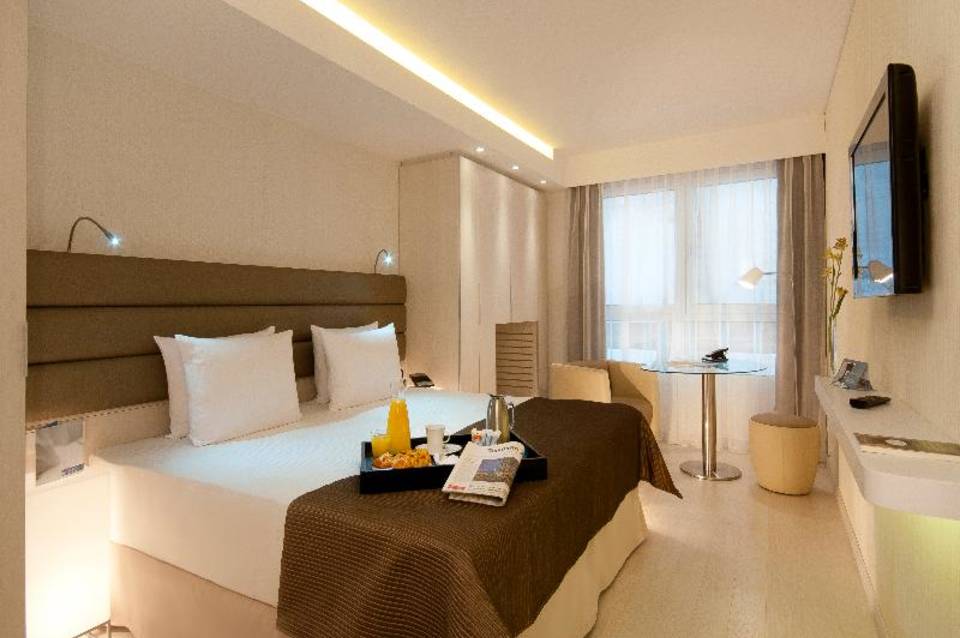 Eurostars Book Hotel 3