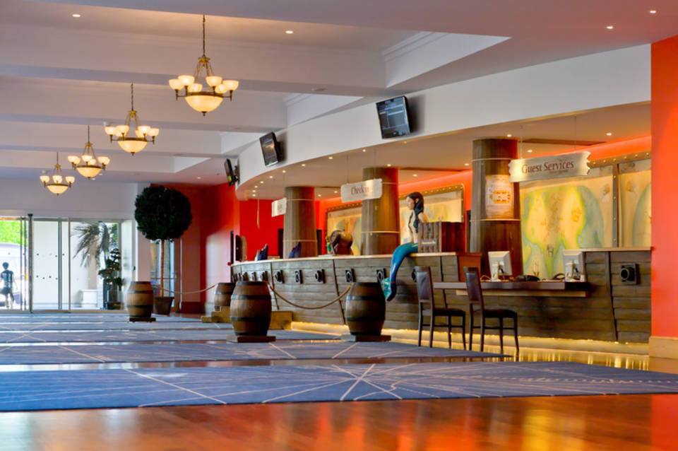 Explorers Hotel 5