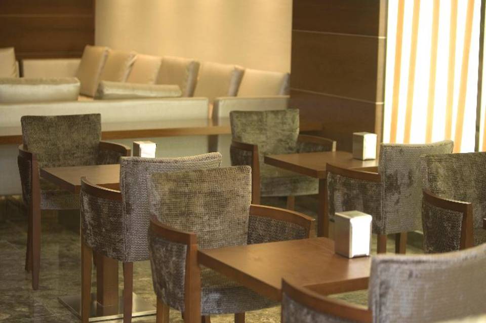 Hotel Compostela 5