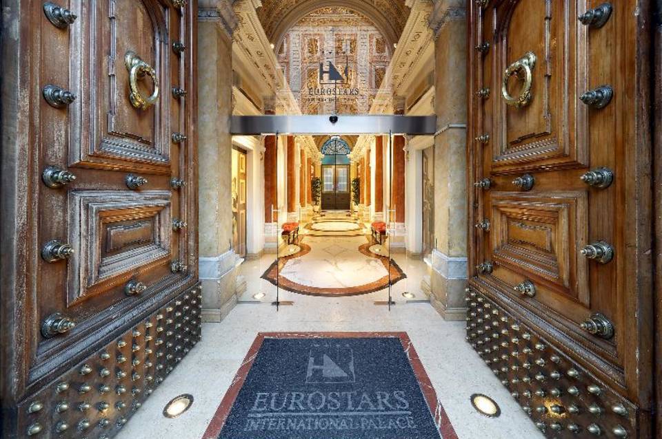 Exe International Palace 1
