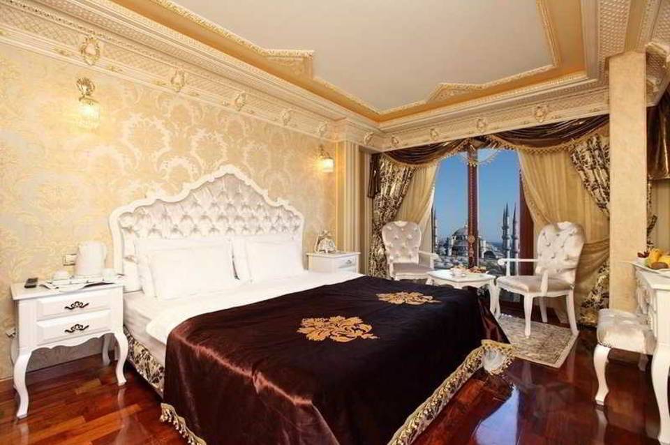 Deluxe Golden Horn 4