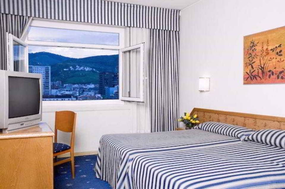 ILUNION Bilbao Hotel 3