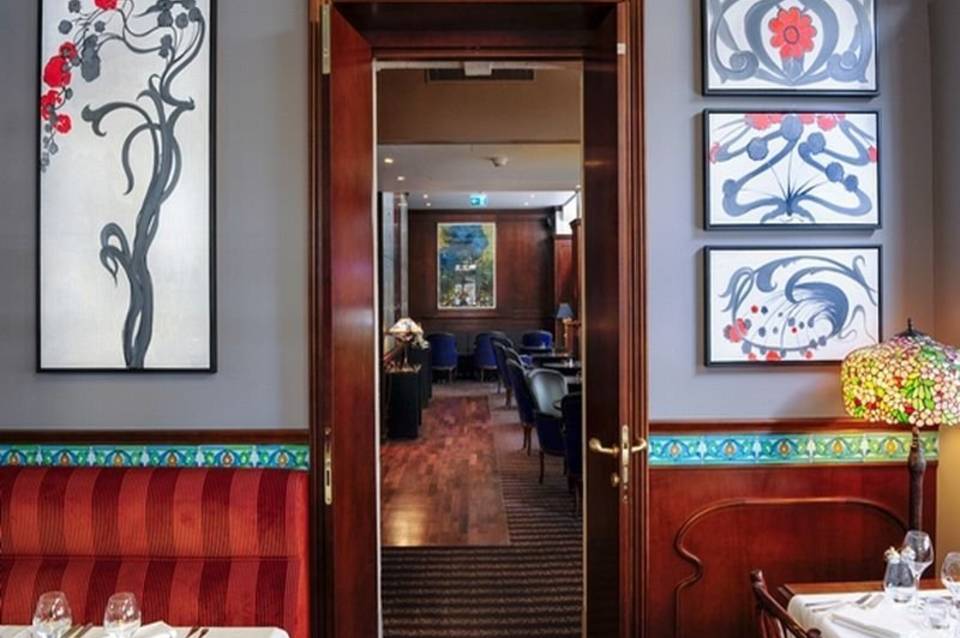 Tiffany Hotel 1