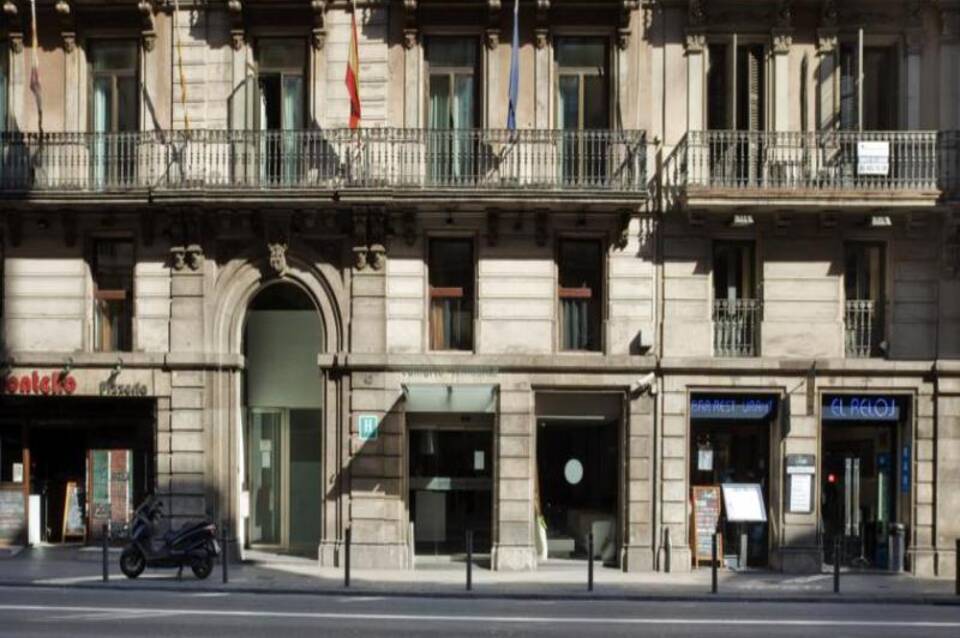 Hotel ILUNION Almirante 1