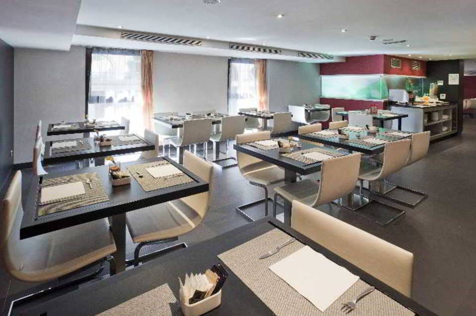 Hotel ILUNION Almirante 5