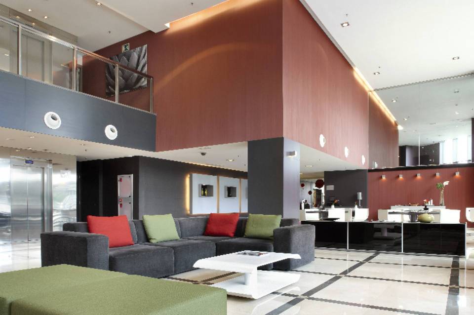 Hotel ILUNION Aqua 4  4