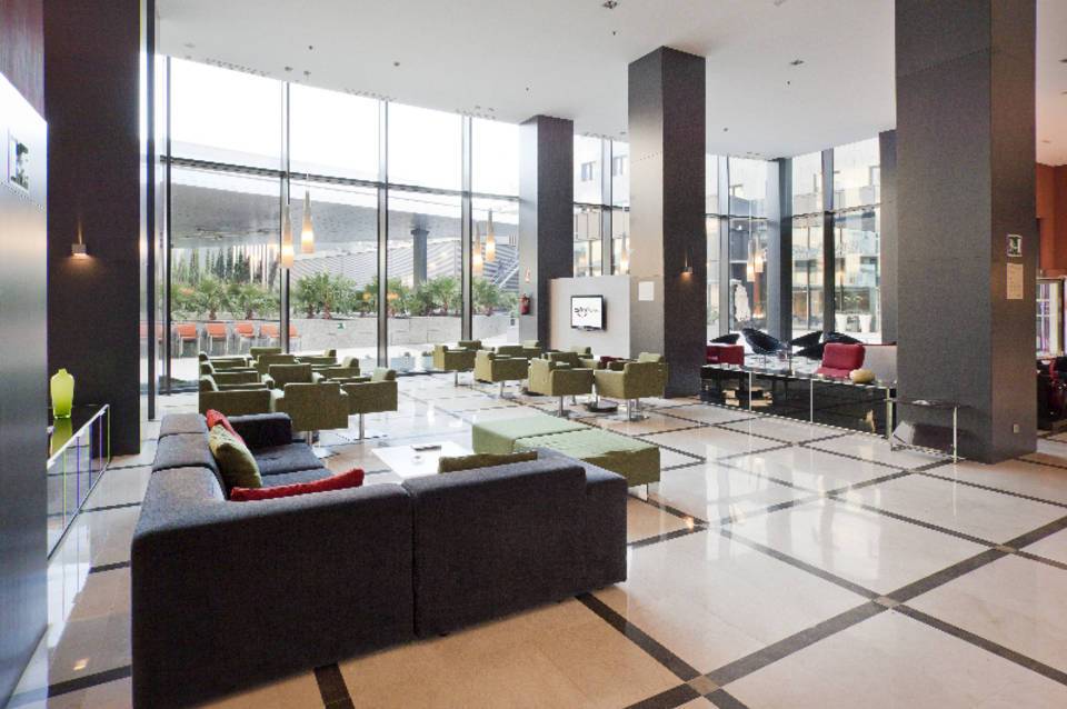 Hotel ILUNION Aqua 4  5