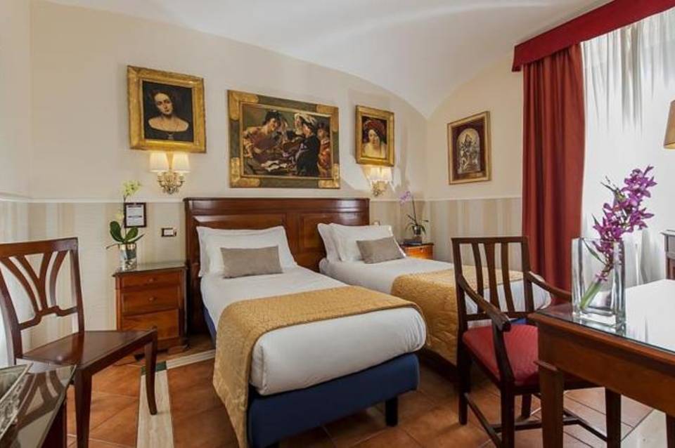 Hotel Des Artistes 5