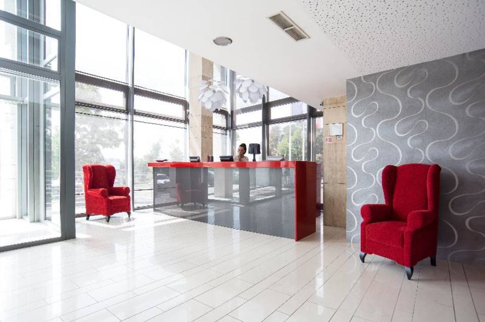 Rubin Wellness & Conference Hotel  5