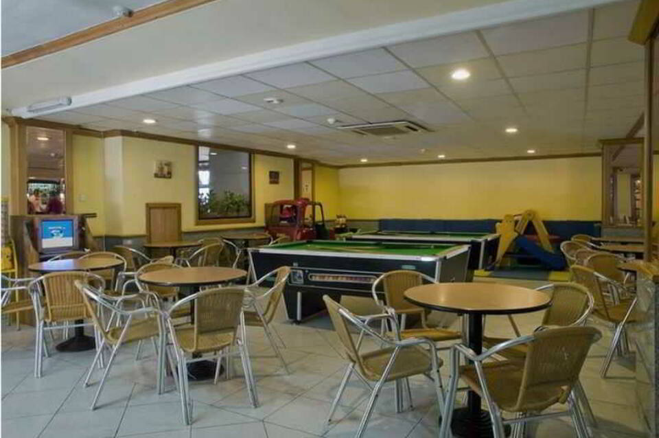 Canifor Hotel 1