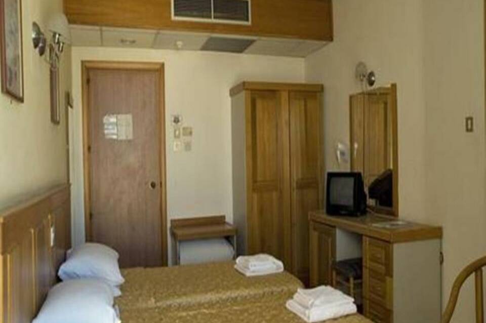 Canifor Hotel 4
