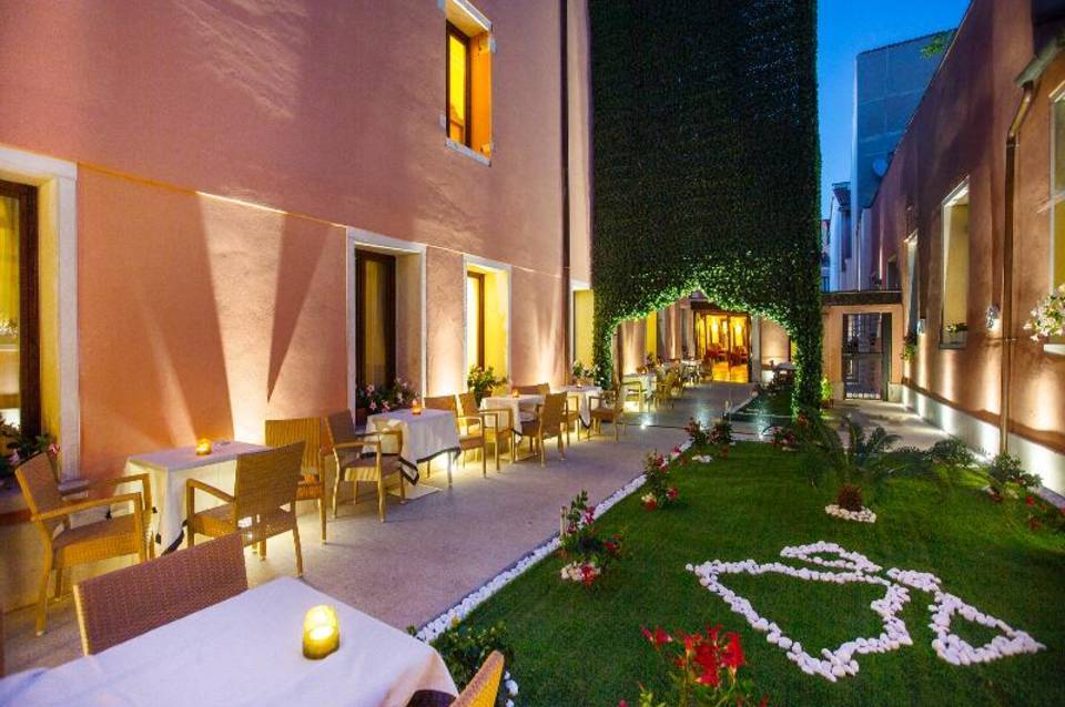 Hotel Ai Mori d’Oriente 2