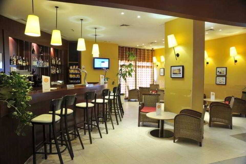 Travelodge Madrid Alcala de Henares 3
