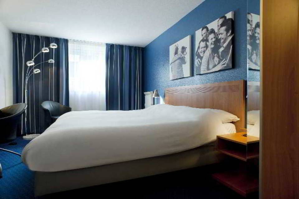 Inntel Hotel Amsterdam Centre  2