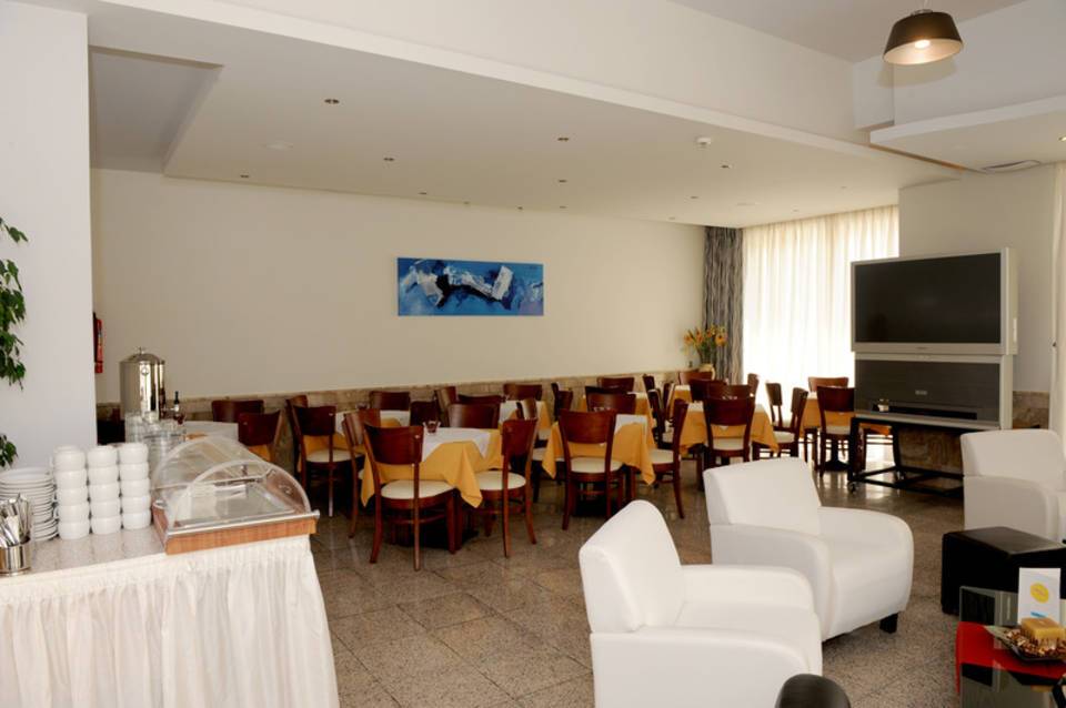 Paritsa Hotel 5