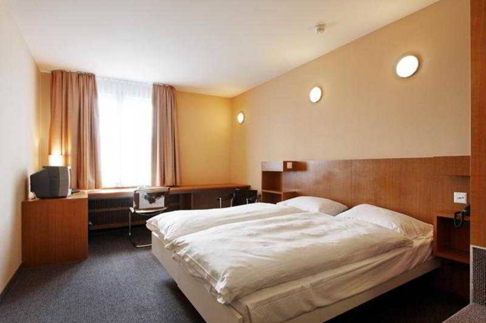 Hotel Cornavin 3