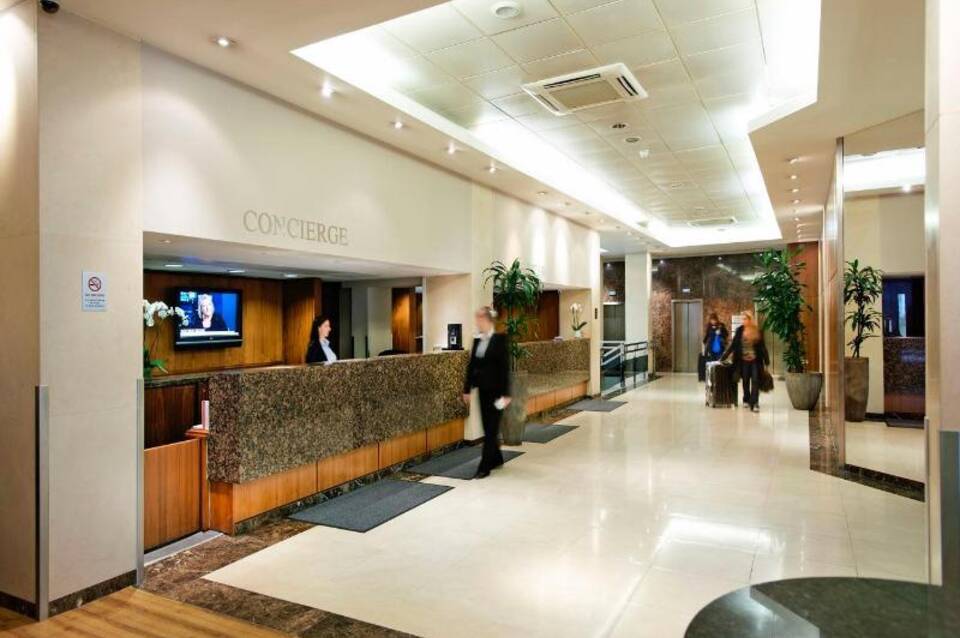 Central Park Hotel 1