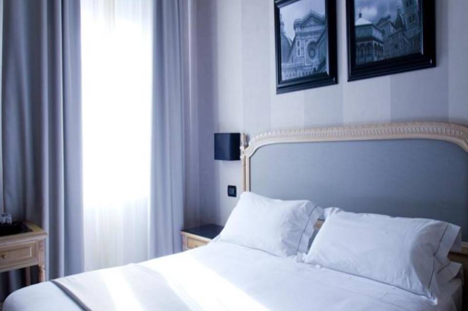 Diplomat Hotel 3