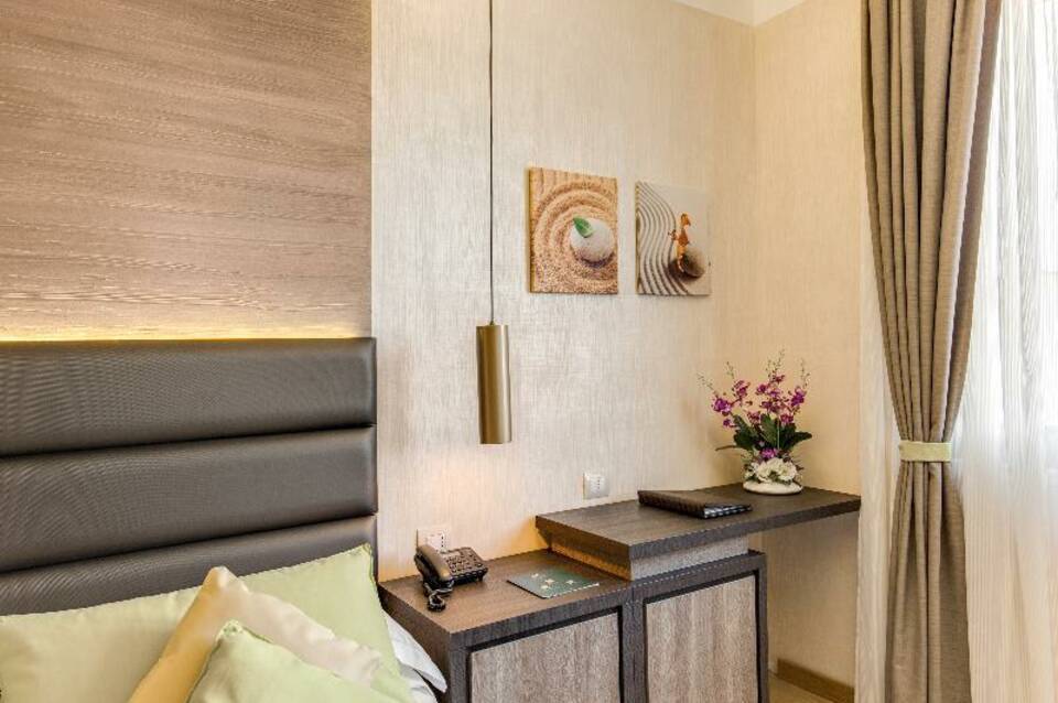 Warmth Hotel 2