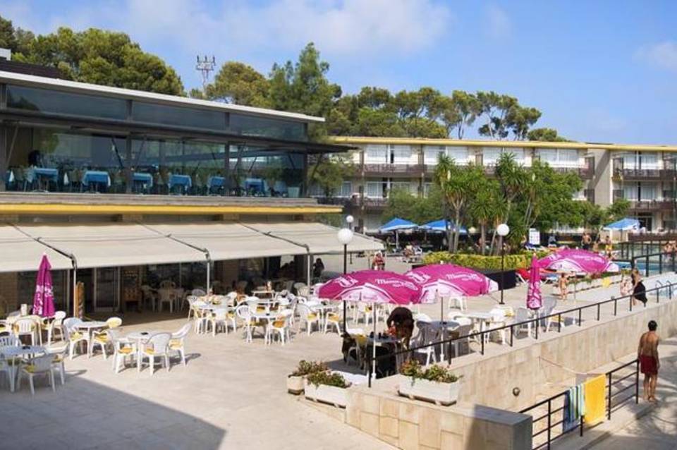 Aparthotel Comtat Sant Jordi 3