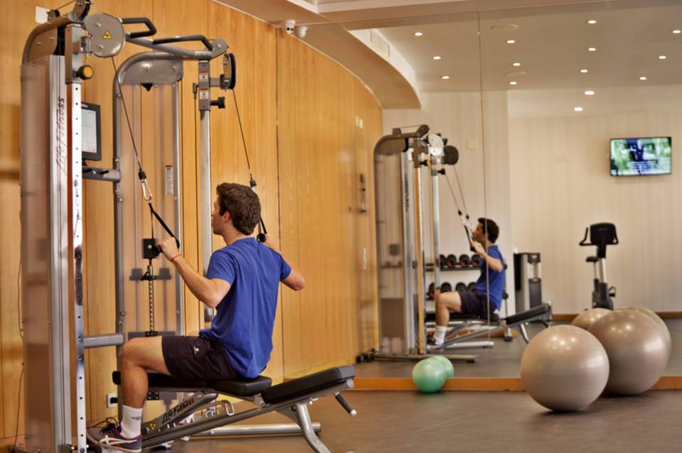 Ramada by Wyndham Lisbon 3