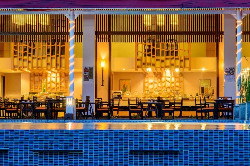 Peach Blossom Resort 2