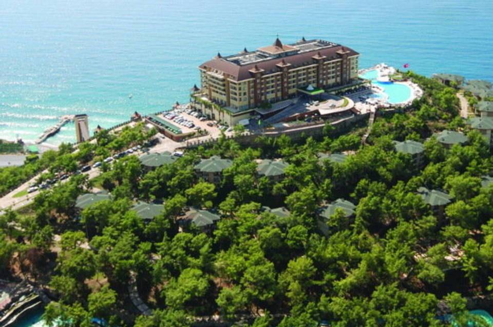 Utopia World Hotel 1