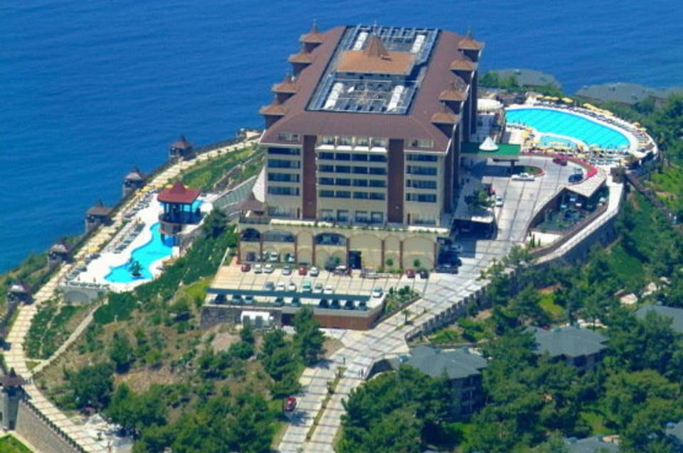 Utopia World Hotel 2