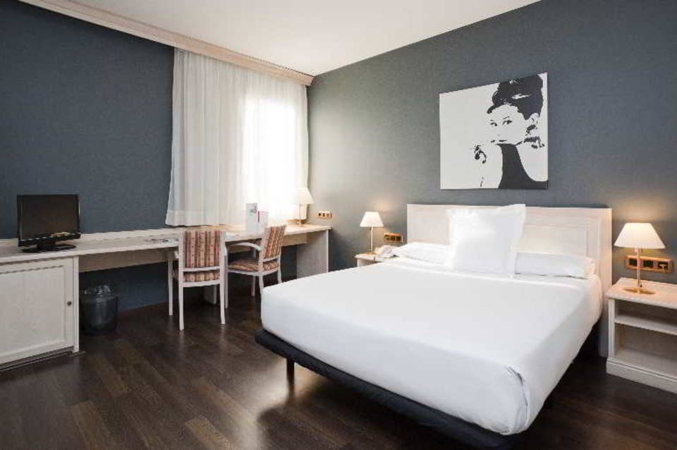 Hotel ILUNION Bel Art 3