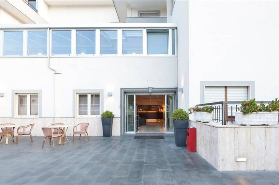 Suites & Residence Hotel 2