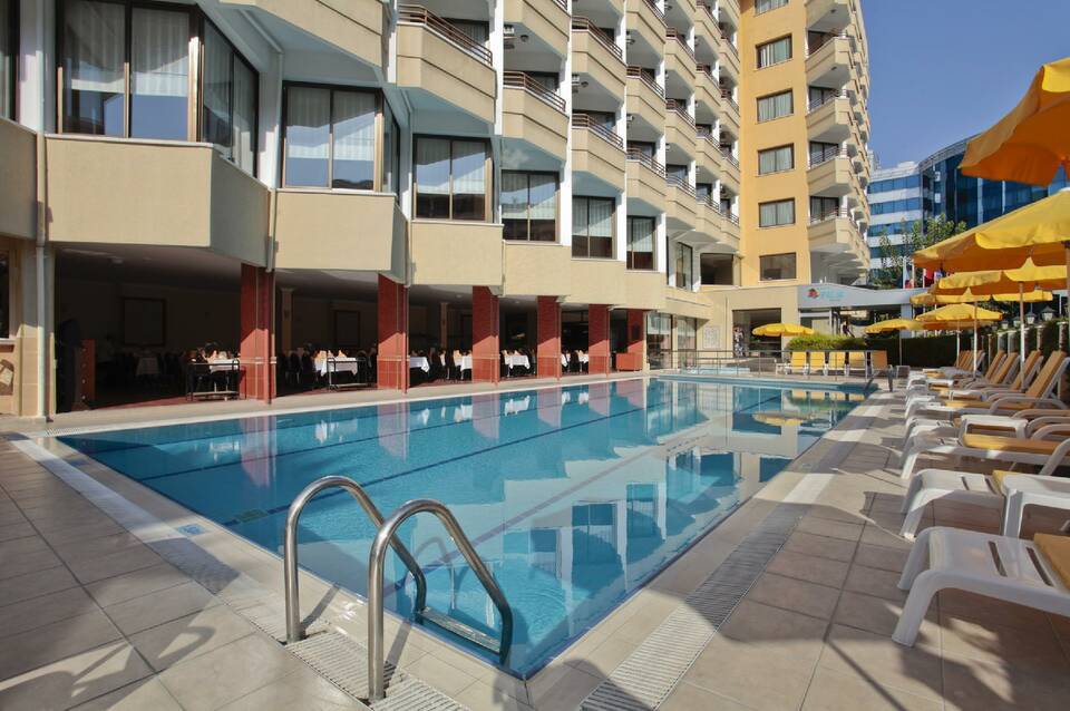 Palm Hotel 2