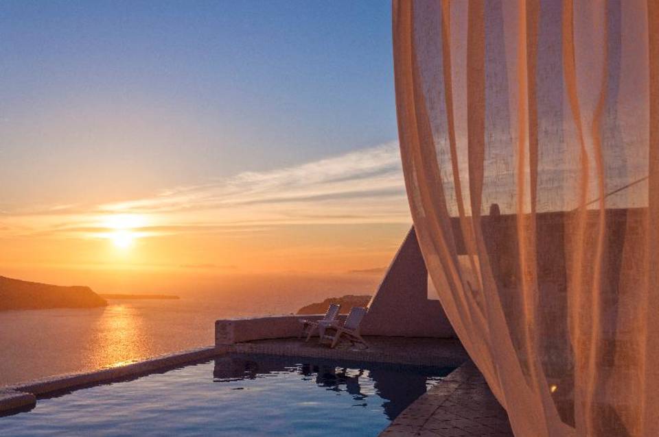 Astra Suites 1