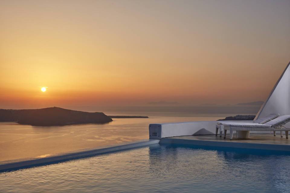 Astra Suites 4