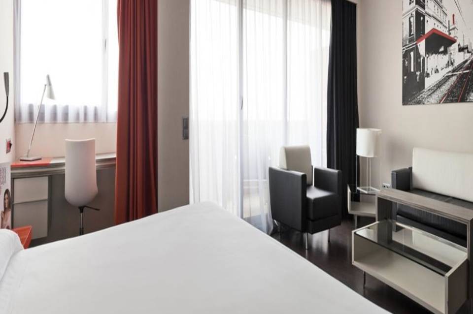 Hotel ILUNION Barcelona 5