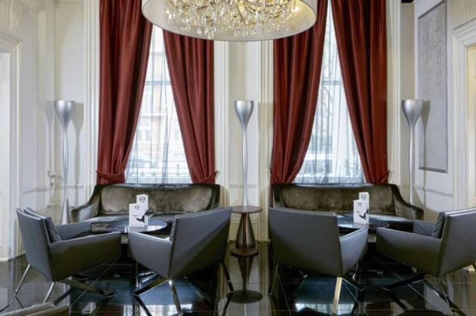 The Queen's Gate Hotel 5