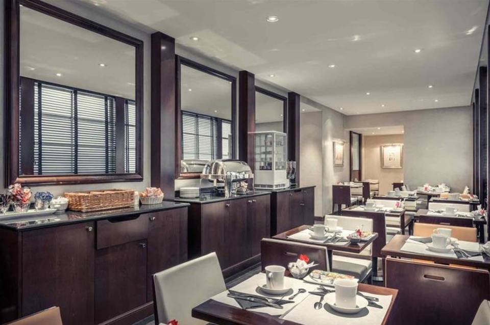 Grand Hotel Chicago 3