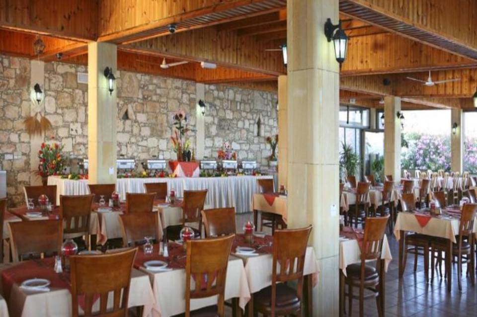 Corallia Beach Hotel Apartments 5