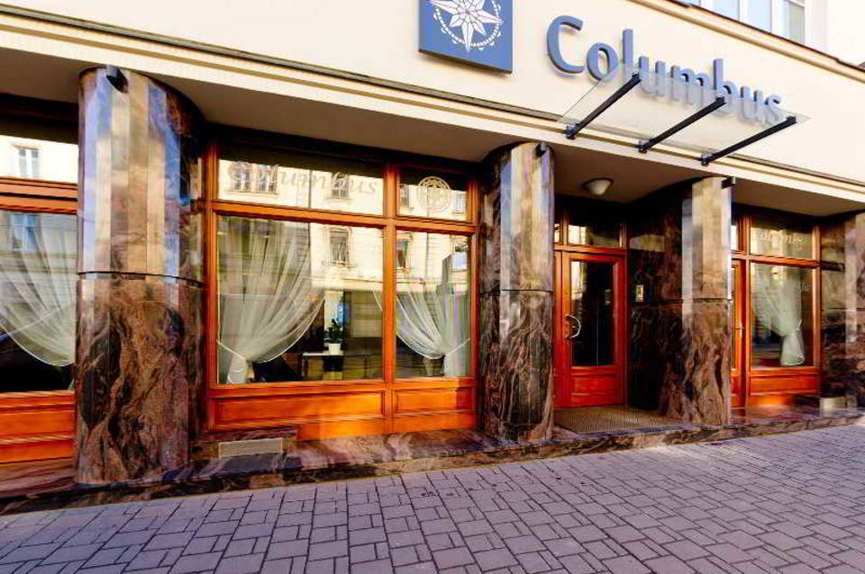 Columbus 2